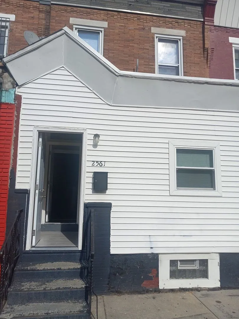 Charming 3BR House in Philadelphia — Photo 1