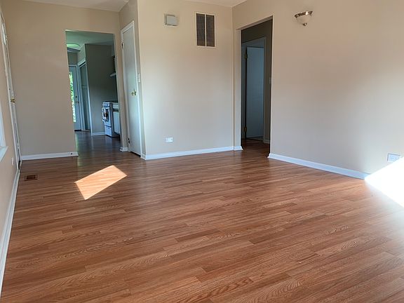 3rd image of 16834 90th Ave
