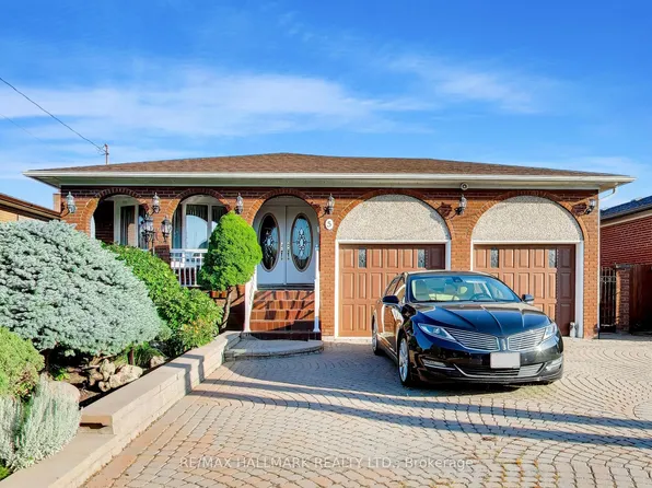 5 Byworth Blvd, Toronto, ON M9R 1W7
