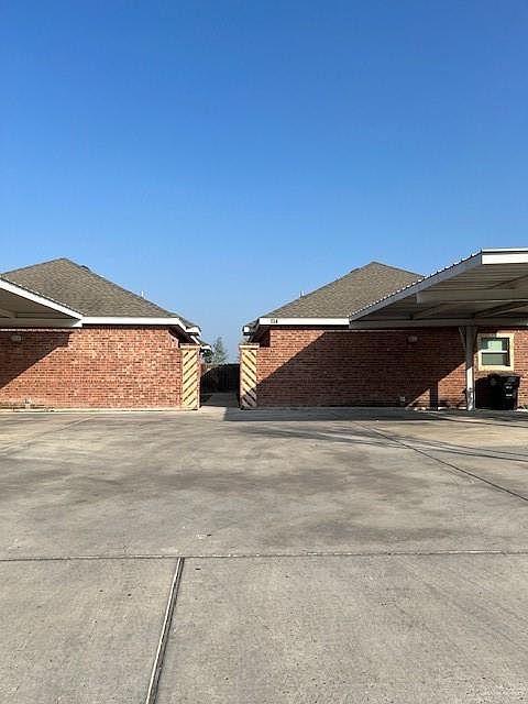 1st image of 606 Linda St