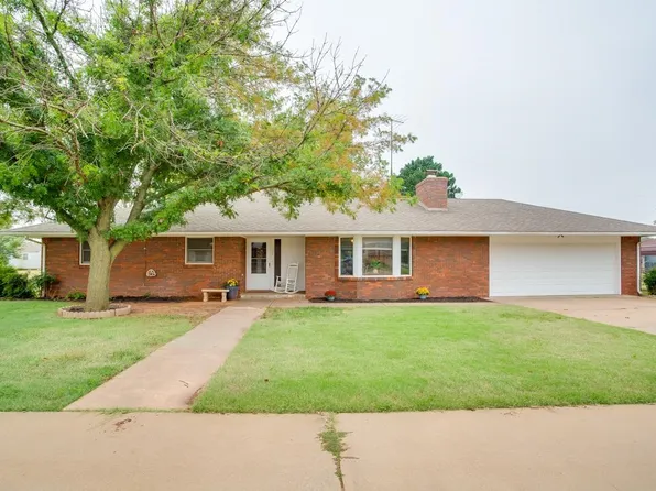 220 N Main St, Waukomis, OK 73773