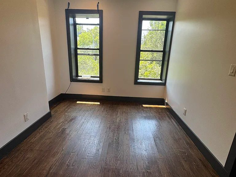 21A Somers St #2 — Photo 7