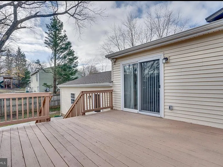 2801 Reign St — Photo 21
