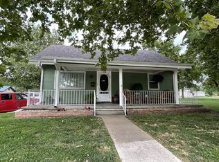 506 S 10th St, Marysville, KS 66508
