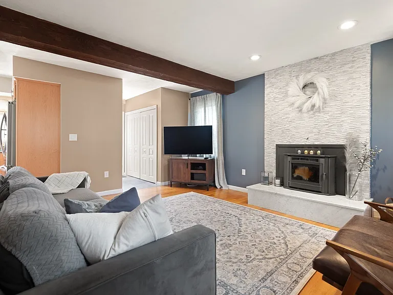 29 Trifiro Rd — Photo 18