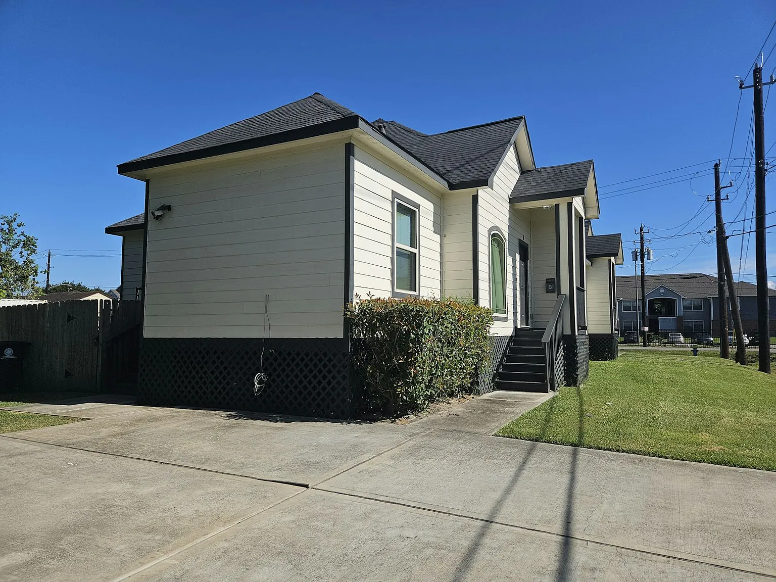 4801 Wenda St — Photo 3