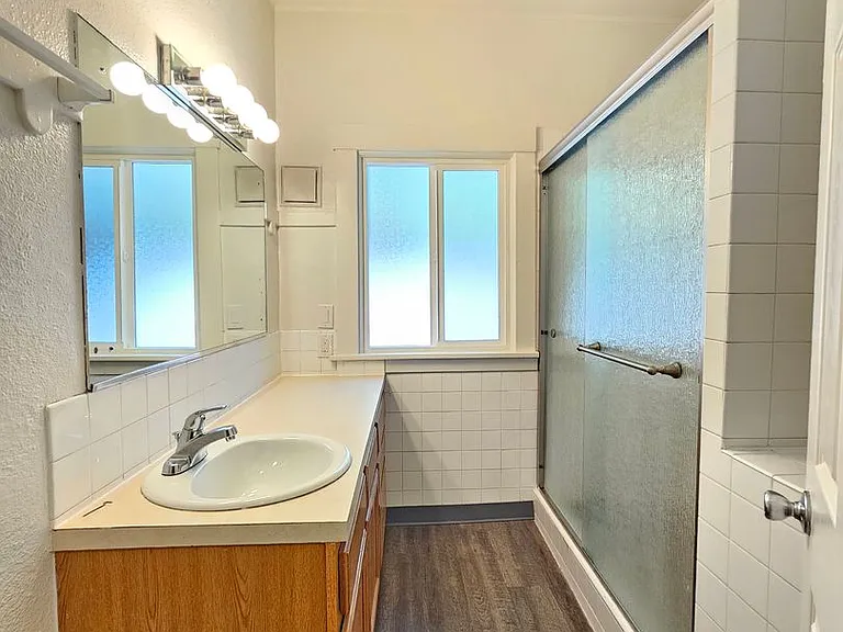 819 W 11th Ave — Photo 13