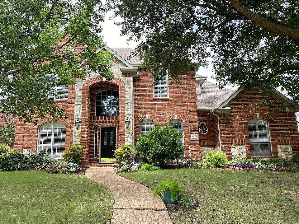1st image of 2525 Cambridge Dr