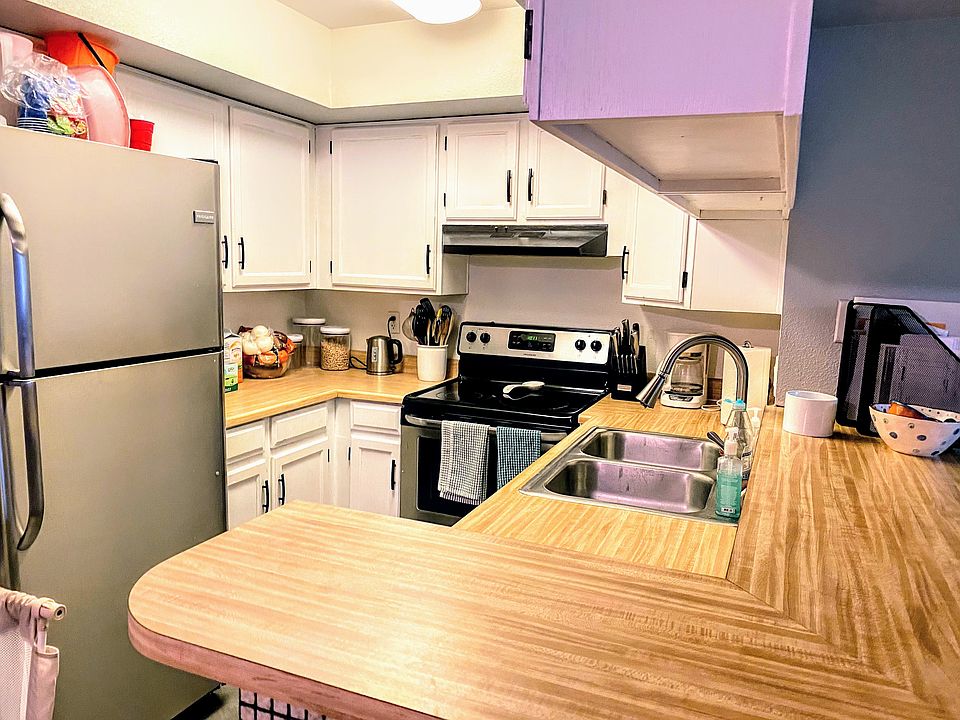 1st image of 540 N May St