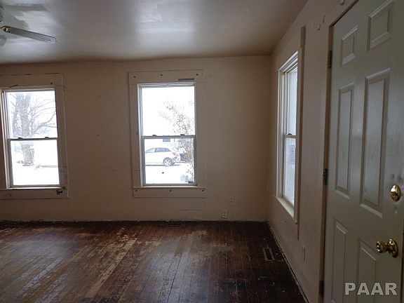 4th image of 315 E Hopkins Ave