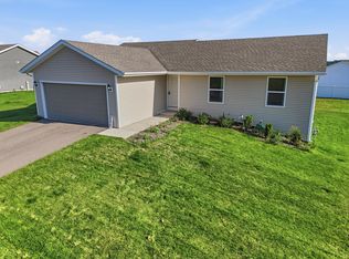 708 E Maple Bch, Edgerton, WI 53534