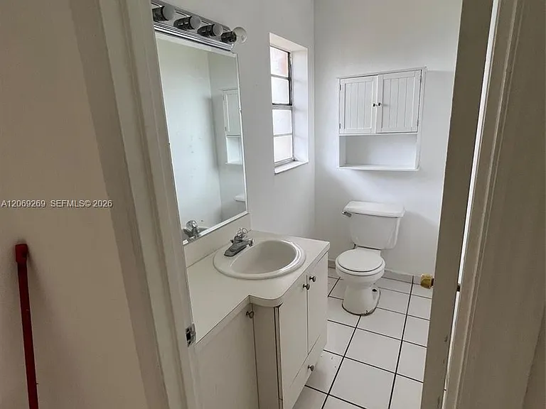 10500 SW 8th St #410 — Photo 27