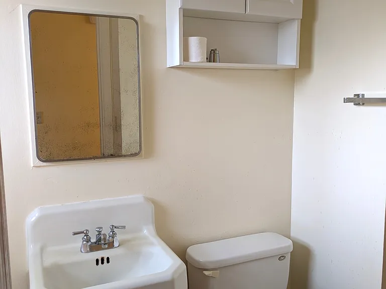 511 NE 78th Ave — Photo 9