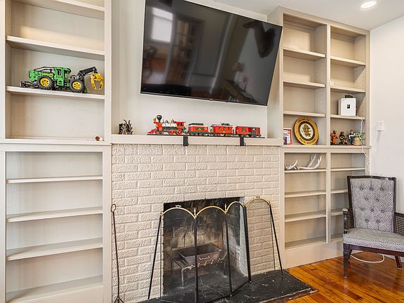 5th image of 2248 Las Vacas St