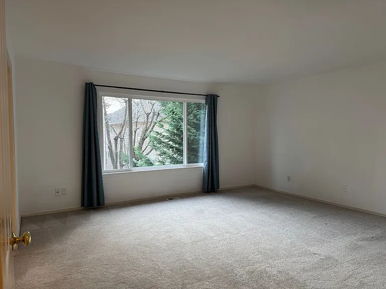 22625 SE 12th Pl — Photo 18