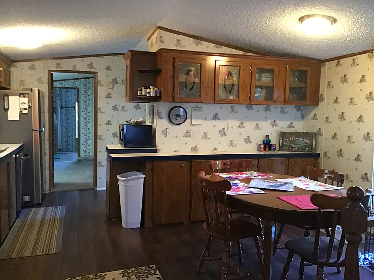 SE 9th Pl — Photo 6