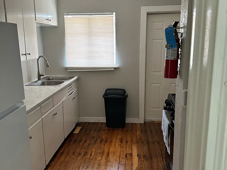 1515 Contour Dr #207 — Photo 5