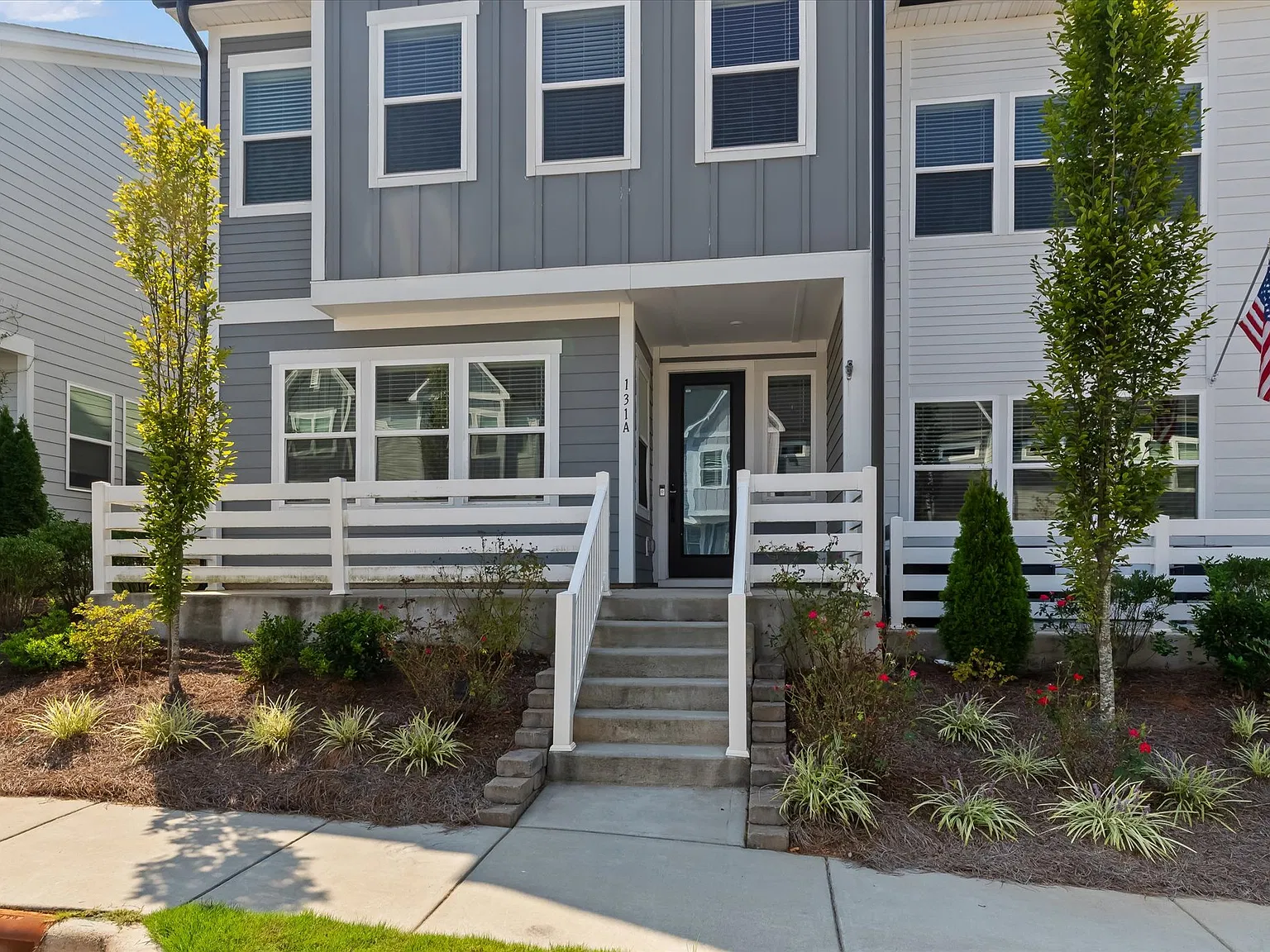 4 bed, 2.5 bath, 2023 sqft, $2,690 — Photo 2