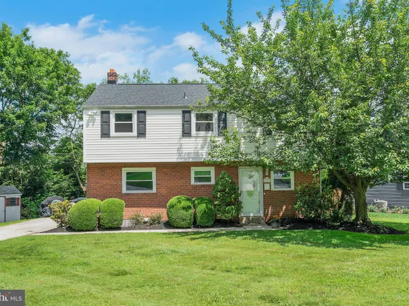 2303 Mulberry Ln, Lafayette Hill, PA 19444