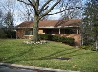 215 W Nottingham Rd, Dayton, OH 45405