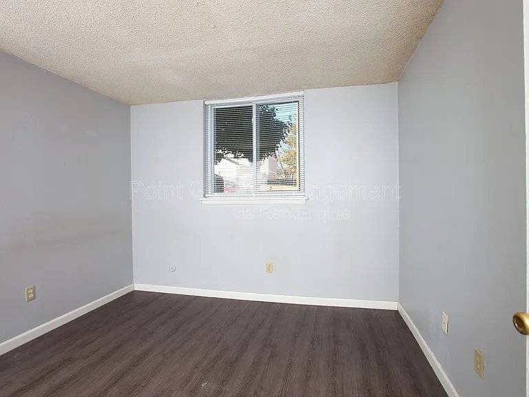 1226 S Longfellow St — Photo 14