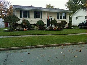 2nd image of 10 Wedgewood Dr