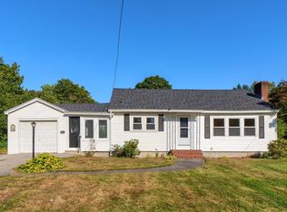 400 Waverley Rd, North Andover, MA 01845