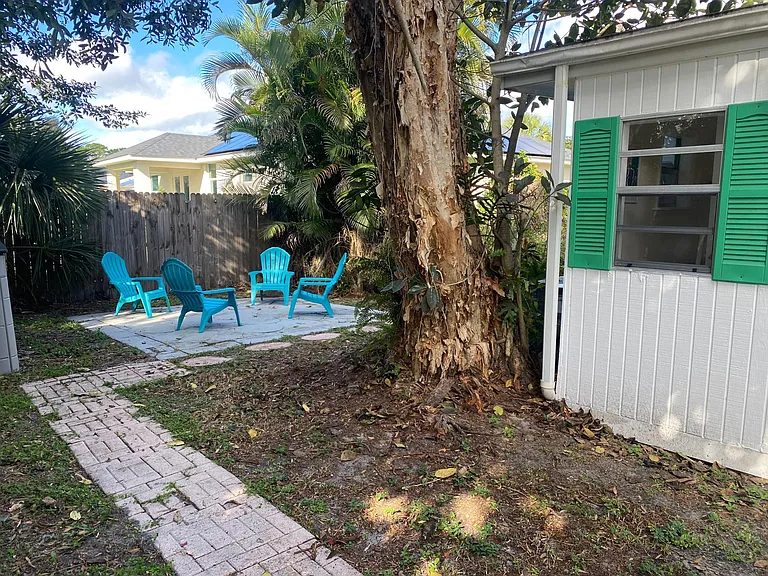 2830 Gypsy St — Photo 31