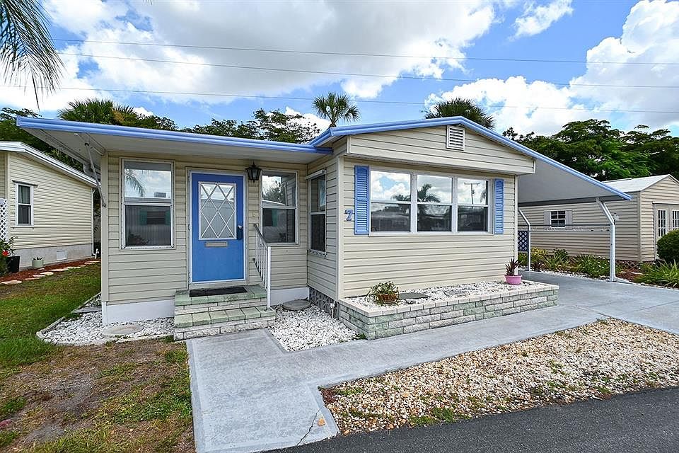 1st image of 7 Southwinds Dr
