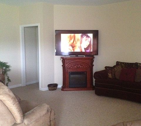5th image of 399 Galvez Ln