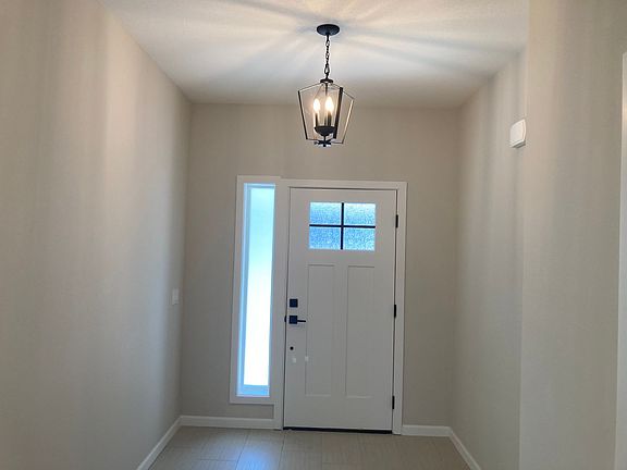 4th image of 1022 Pippa Ln #10TH443