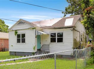 1327 Shirley Dr, New Orleans, LA 70114