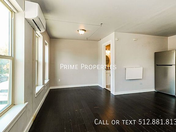 3rd image of 4801 Avenue H #402-1/2