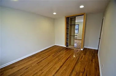 Rented by R New York