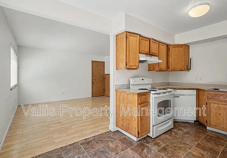 5262 Springcrest Dr S — Photo 15