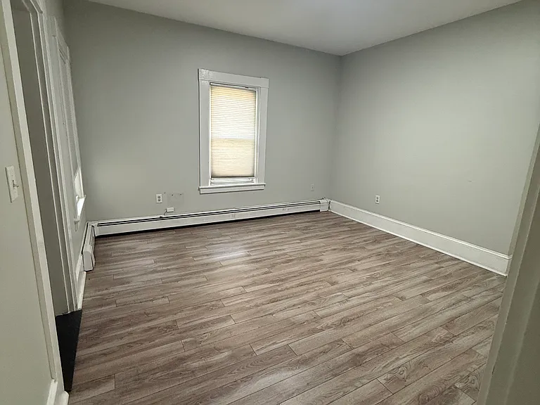 145 Maple St — Photo 12