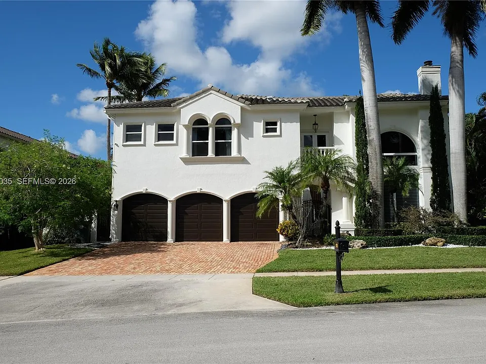 375 SW 16th St