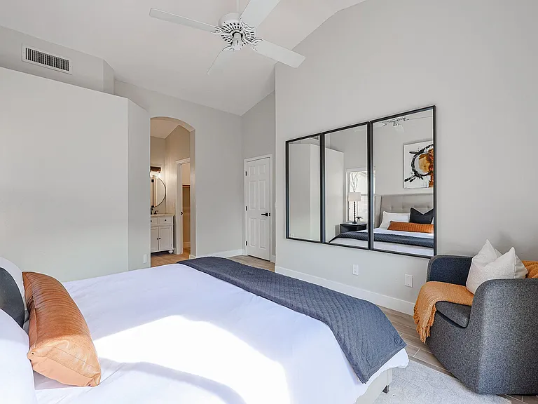 30422 N 43rd St — Photo 15