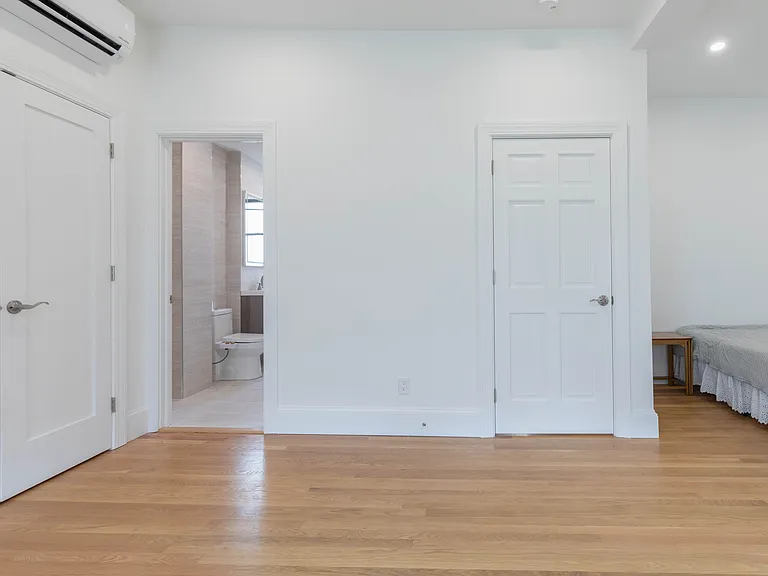 31 Bay State Rd #4 — Photo 24