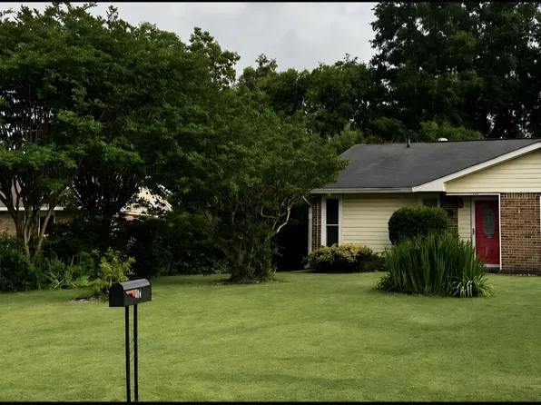 104 Fieldstone Rd, Warner Robins, GA 31093
