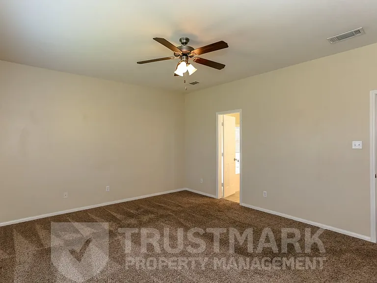212 Crowfoot Dr #CROWFOOT212 — Photo 9