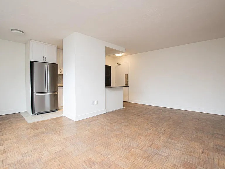 24 Tyndall Ave — Photo 22