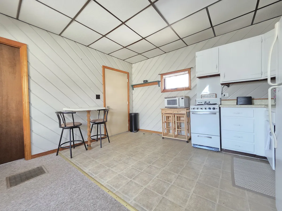 Kitchen & Dining Area - 82 4th St #B