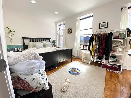 Rented by EastMount Realty LLC | media 31