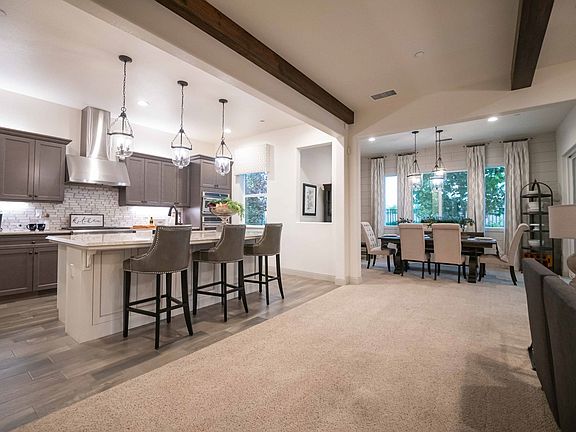 De Young Properties Residence 320