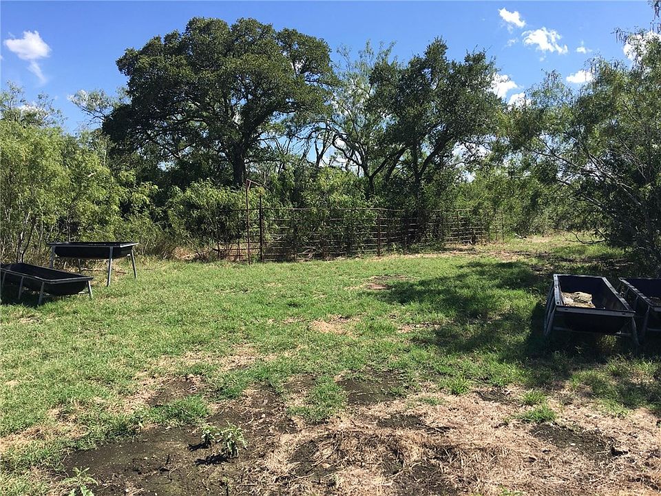 2nd image of 263 Oak Arbor Trl