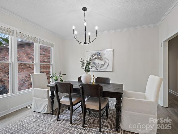 5th image of 1823 Southridge Dr