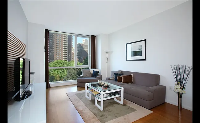 Rented by Douglas Elliman | media 35