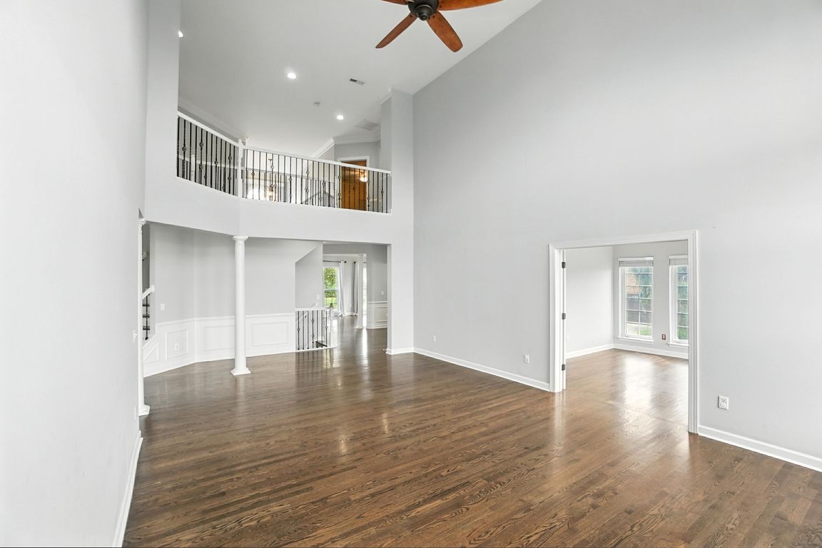 next background image