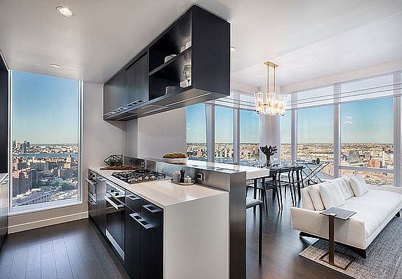 5th image of 252 South St #72D